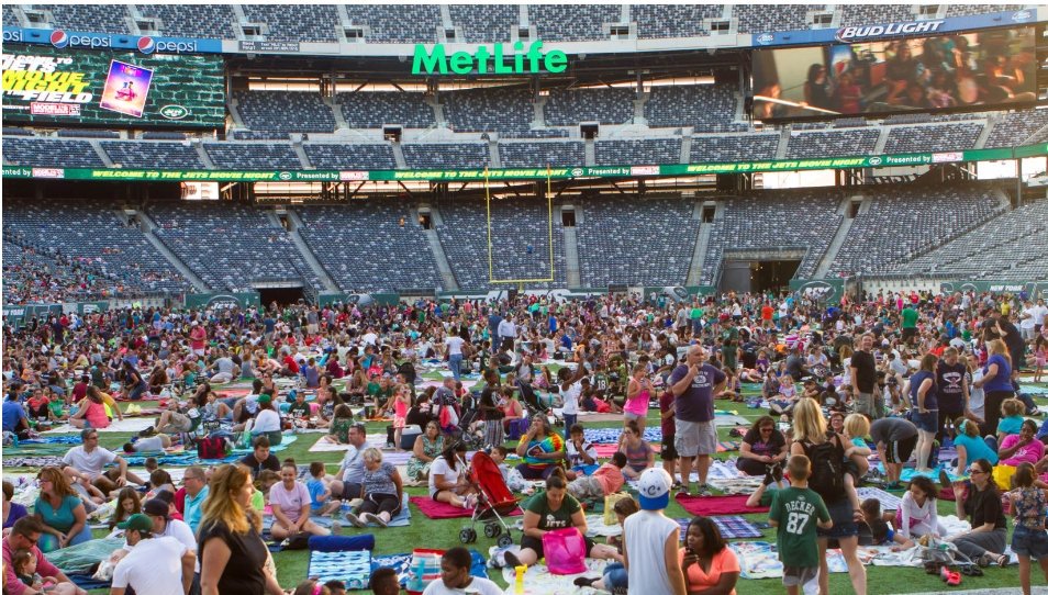 JetsMFX's tweet photo. The @JetsMFX are in preparation for training to begin in august. For now the team hosted movie night at MET Life stadium with family and friends. @OfficialMFX #TheMFX #Jets https://t.co/Q5PwWieIcu