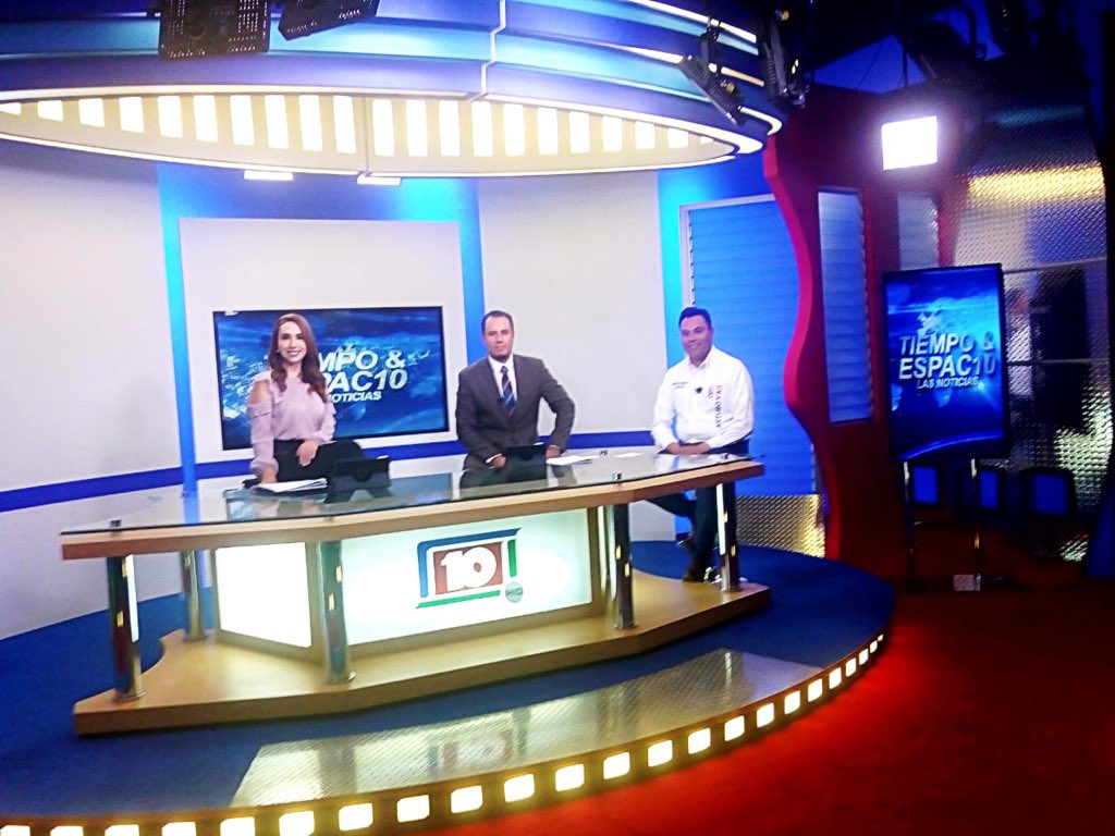 yanez_arturo's tweet photo. Agradezco a mis amigos Sugey Luna y Jorge Perez Arellano por invitarme a Tiempo y Espacio. Mejorar la seguridad será un tema prioritario para mi. #YAesHora de volver a retomar medidas preventivas y de acción. https://t.co/Jq5tXRtRXE