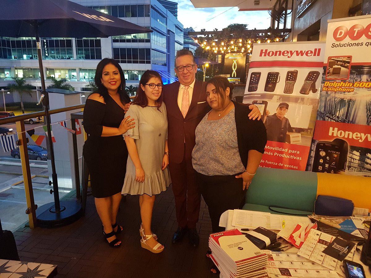 LyndaLuna06's tweet image. Arrancando #Dtsolutions #Mercao Retos de la Logística Actual, Ahorros de Costos