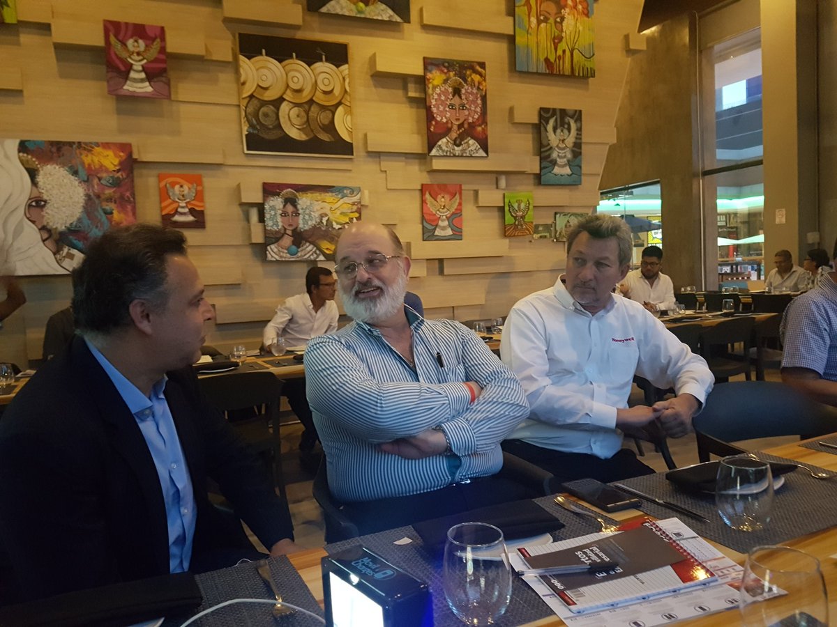 LyndaLuna06's tweet image. Arrancando #Dtsolutions #Mercao Retos de la Logística Actual, Ahorros de Costos