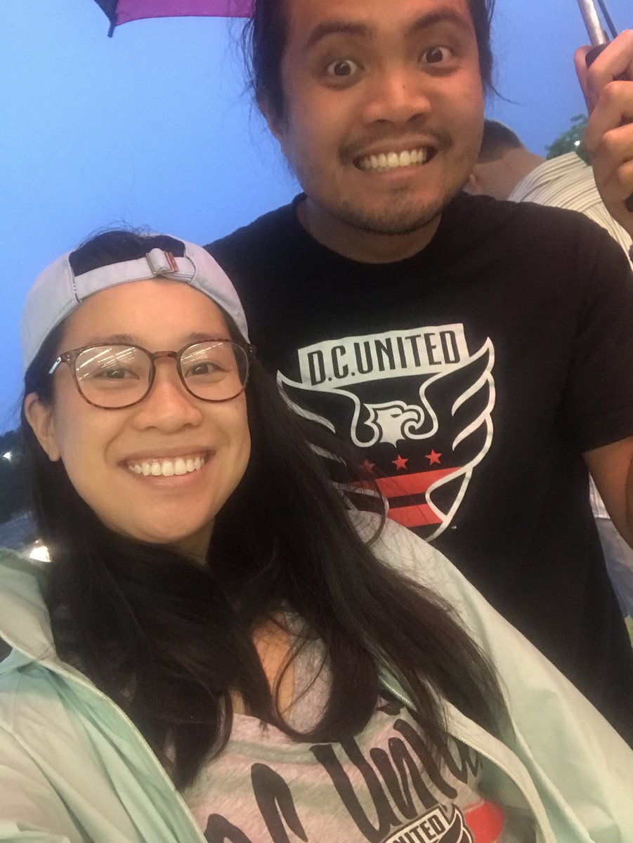 annnnnnnx3's tweet photo. Waitin out this rain!!! #raindelayselfie @dcunited https://t.co/GgOjpADR80