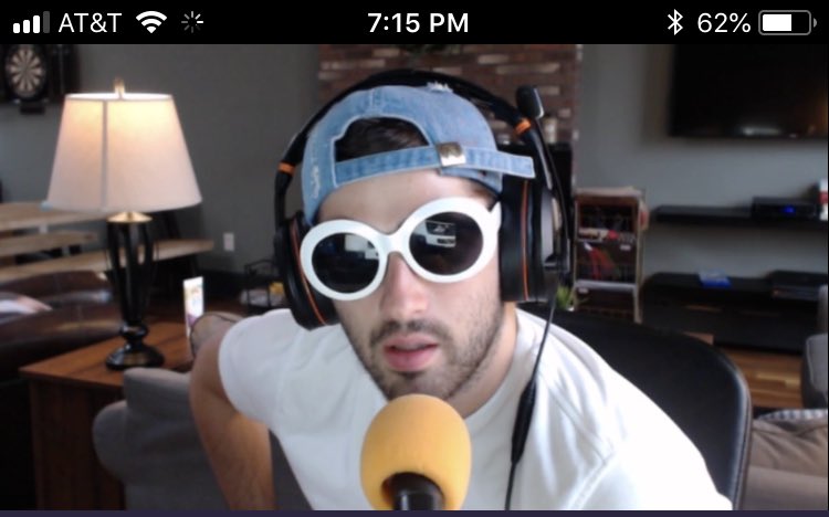 MichaelaP_27's tweet photo. Who wore it better? https://t.co/78zFC7UguX