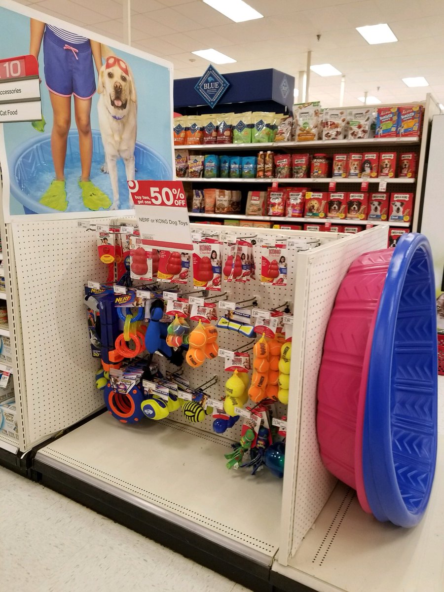 tenniemccabe's tweet photo. A treat to help your fur baby beat the heat! #puppypool #targetrun @KimWicka @MeliDeter @britschmitz @RicaDevas @adriennelebo https://t.co/t9ofkzq4QH