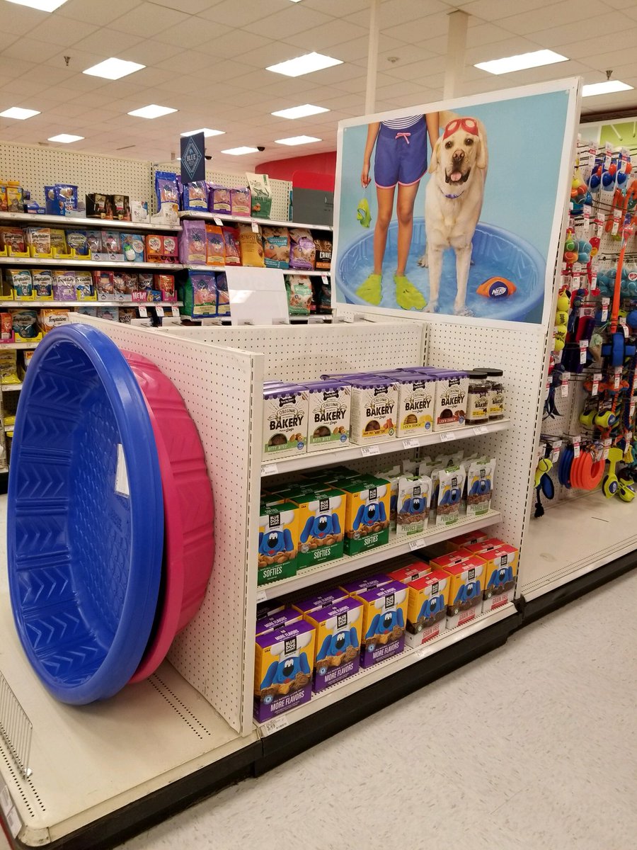 A treat to help your fur baby beat the heat! #puppypool #targetrun <a href="/KimWicka/">Kim Wicka</a> @MeliDeter <a href="/britschmitz/">Brittney Sexton</a> <a href="/RicaDevas/">Erica DeVasier</a> <a href="/adriennelebo/">Adrienne Lebo</a>