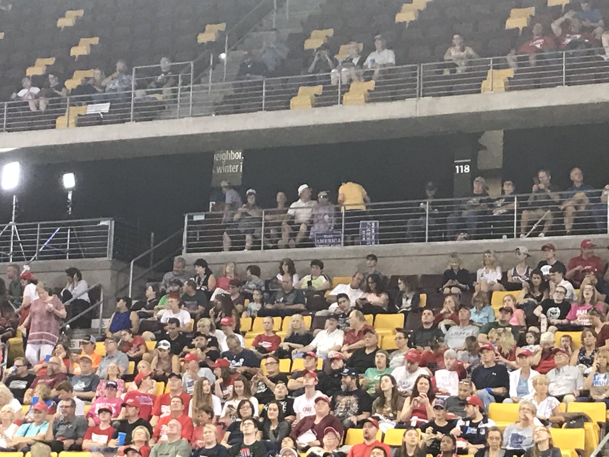JRHorsting's tweet photo. Amee Vanderpool @girlsreallyrule
 29m29 minutes ago (it said deleted... when I tried to RT)
INSIDE the rally--------------------------> protesters OUTSIDE the rally #Deluth https://t.co/edzulcFk3w