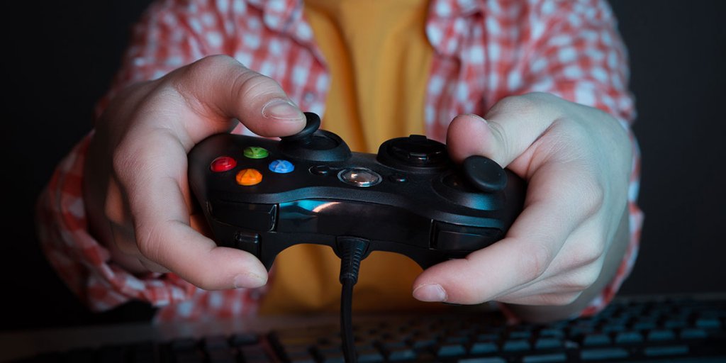 TelecomINACAP's tweet photo. La #OMS reconoce la adicción a los #videojuegos como un desorden de salud mental.  https://t.co/cIGLwLX9qL https://t.co/5tsKjnna6n