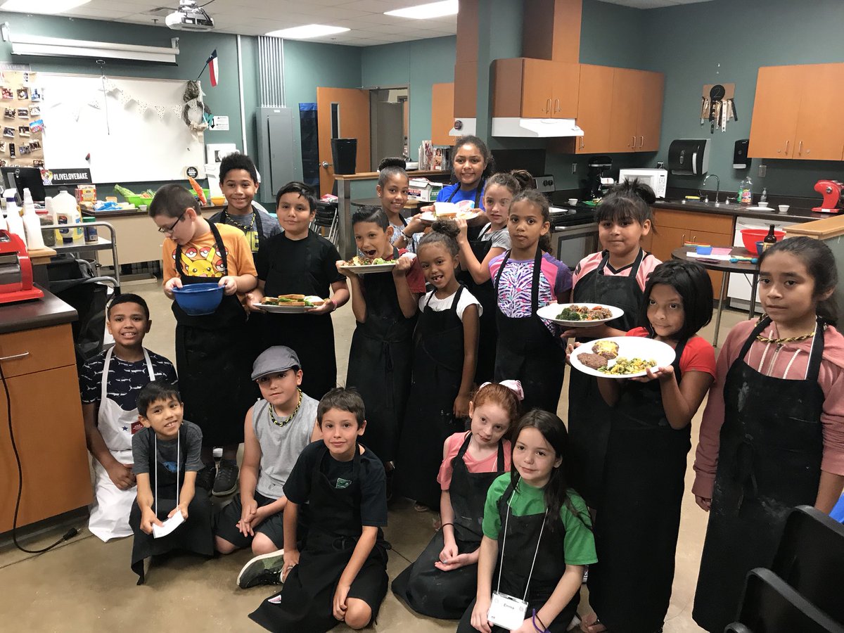 EDUwhisktaker's tweet photo. Our Elementary Whisktakers took on a Mystery Basket Challenge on their last day of Cooking Camp. Competition was tough with so many beautiful and creative dishes! @ECHShornets @ECISD_CTE @ECISDtweets #ecisdtweets #culinary #cte #fcs #facs #sayyestofcs https://t.co/glgRqNakEZ