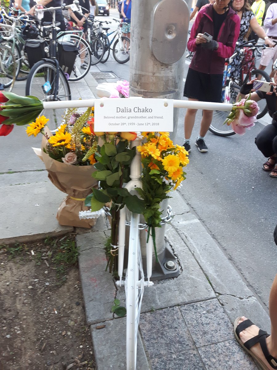 PinkHelmetTO's tweet image. Ghost bike ride for Dalia Chako tonight at St. George and Bloor. Hundreds of cyclists came out.
This intersection needs real protection, not bike lanes with  painted lines.
@CycleToronto @CycleTorontoW28 @johntory @SarahforMayorTO   #biketo #buildthevisionTO #BuildtheGrid