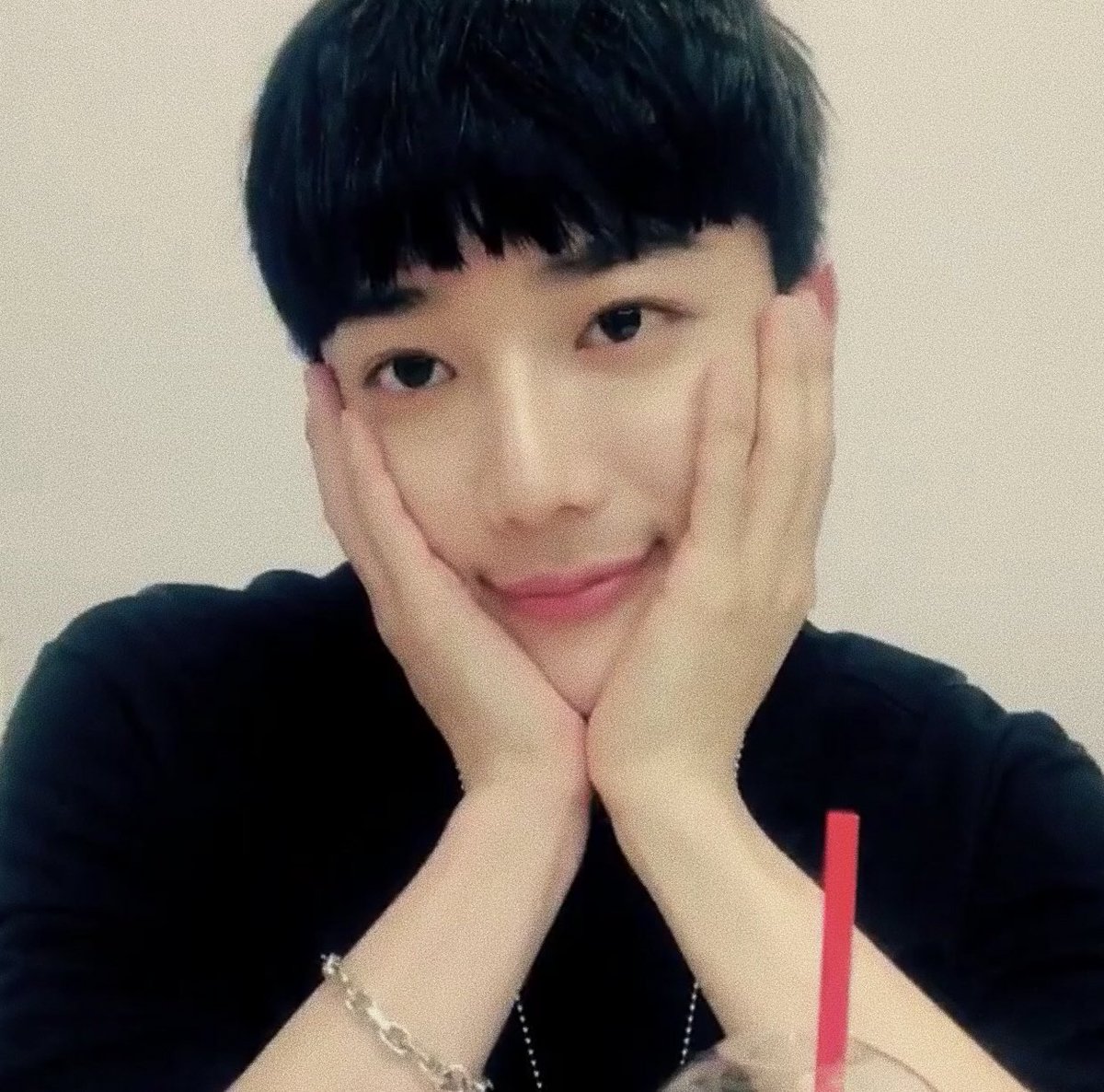 softin2it's tweet image. .. ⃗ #인호 💅🏻 #HAPPYINHODAY ᵕ̈