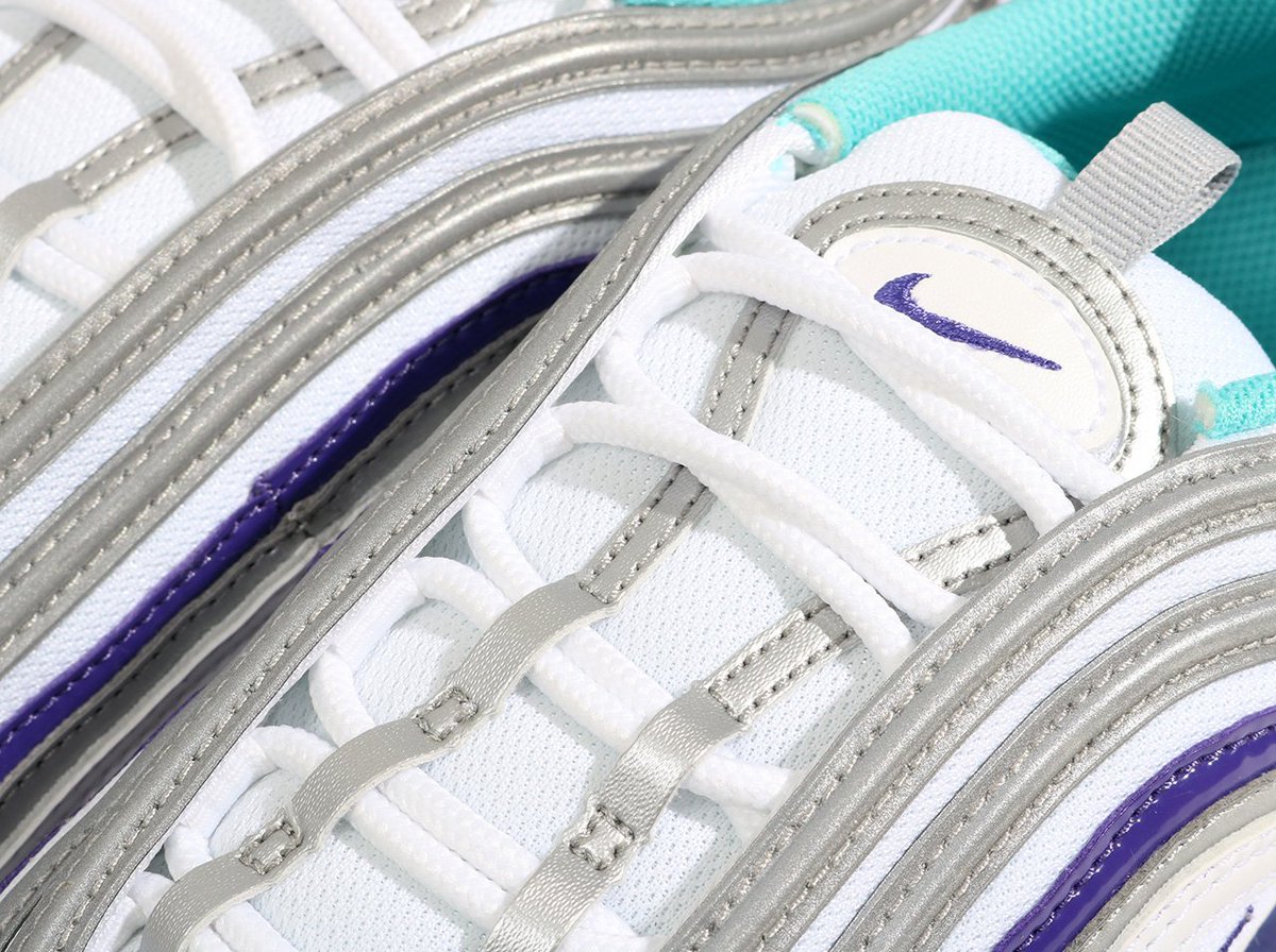 undefeated vapormax 97