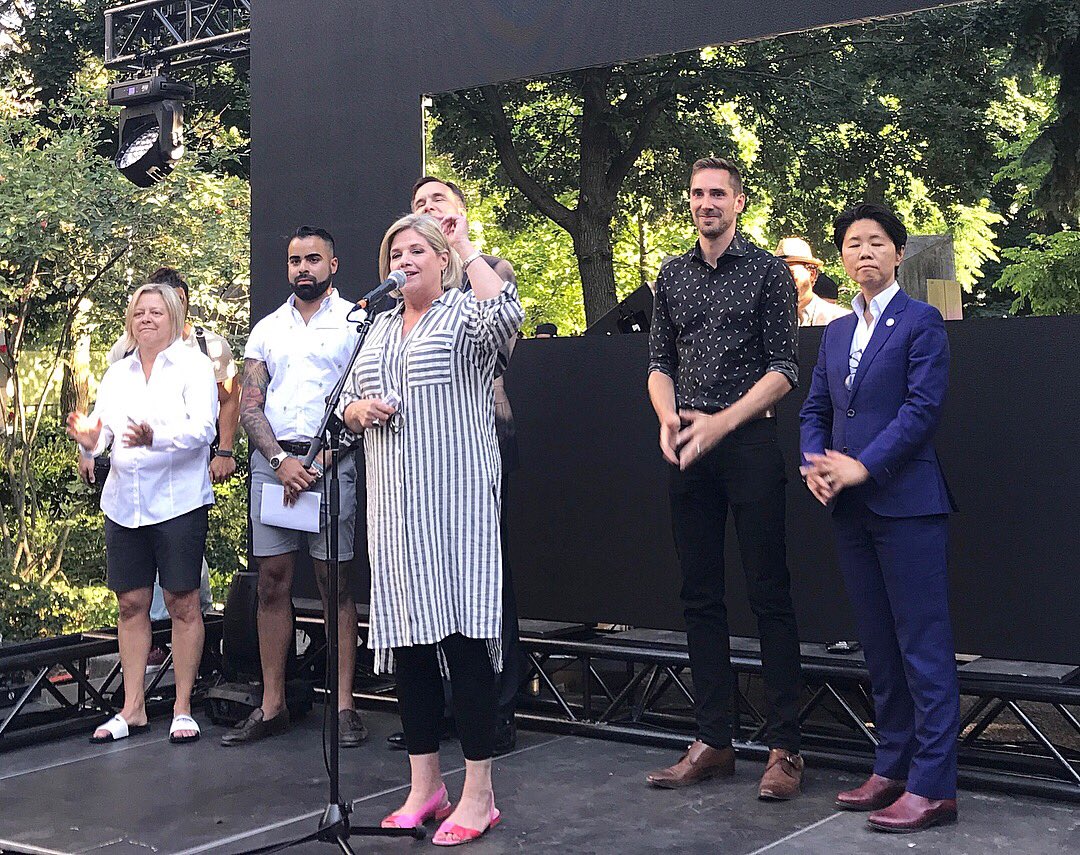 Gorgeous night to celebrate #PrideTO at Starry Night - the kickoff of <a href="/the519/">The 519</a>’s <a href="/GreenSpaceTO/">Green Space Festival</a>. Happy Pride! 🏳️‍🌈