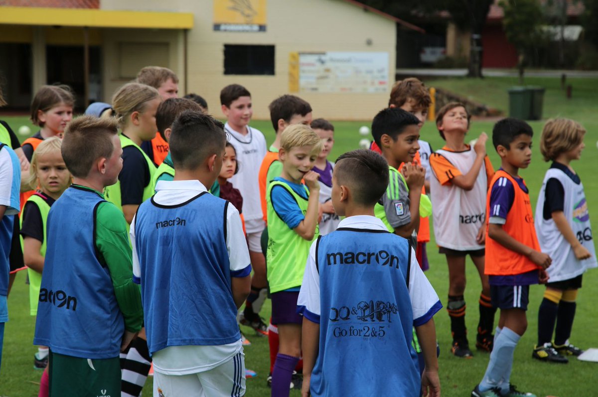 PerthGloryFC's tweet photo. The #GoFor2n5 Perth Glory Soccer Schools are almost here! 🙌

Keep the kids entertained and active these July holidays by booking a spot today 👉 https://t.co/OeEpOdYV10  

#OneGlory https://t.co/eQg01KMfQm