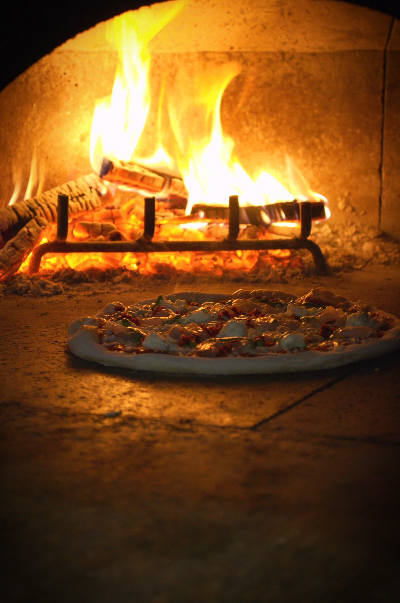 Meanwhile in Shirley, BC, #StokedWoodfiredPizzeria, a little family joint run by Island-born Meagan Symington, her boyfriend Oliver (who just so happens to be a NS native), and Meagan's father Jim (an oldschool pizzamaker from the Bronx) has now opened their doors for the season.