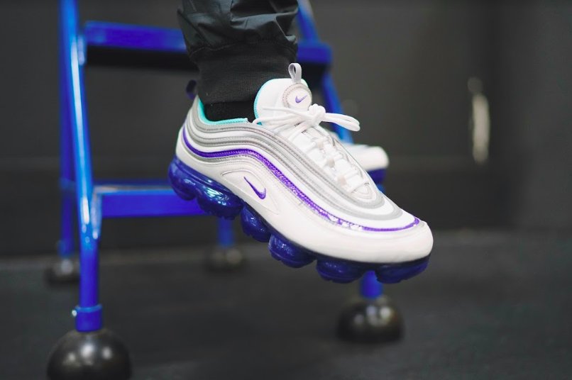finish line vapormax 97