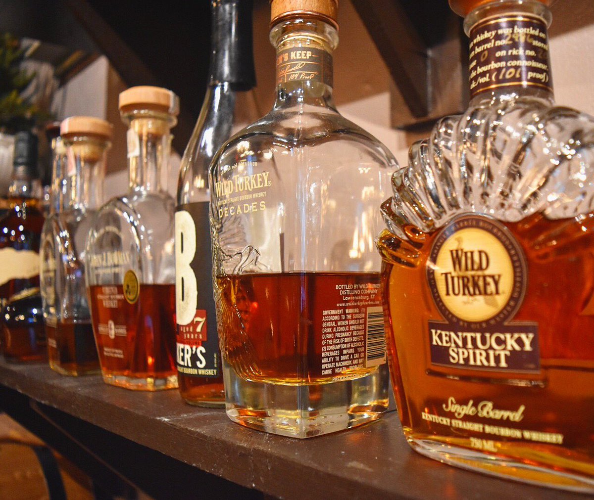 Night cap, anyone? We’ve got plenty of after dinner cocktails and whiskeys to choose from! 🥃

#901eats #midtownismemphis #oysterbar #sweetgrassmemphis #ilovememphis #morewhiskeyplease #drinkinginmemphis