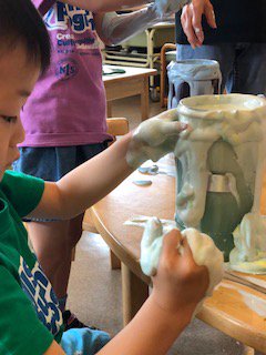 NIS_Summer's tweet image. We made a cloud in a jar! 
#NISsummerprogram #NISinquire #AwesomeScience