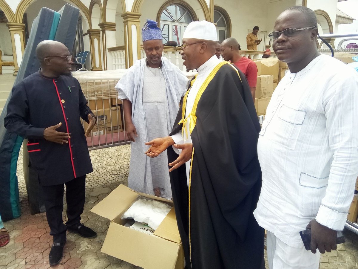 A Medical consignment worth of #1.5bn was facilitated by me in collaboration with Nigerian Association of Young Adults of Canada <a href="/NAYA_Canada/">NAYA Canada</a> to benefit my subjects, primarily the people of Iwo and @StateofOsun. 
<a href="/Fmohnigeria/">Federal Ministry of Health, NIGERIA</a> 
<a href="/IsaacFAdewole/">Prof. Isaac Adewole</a>