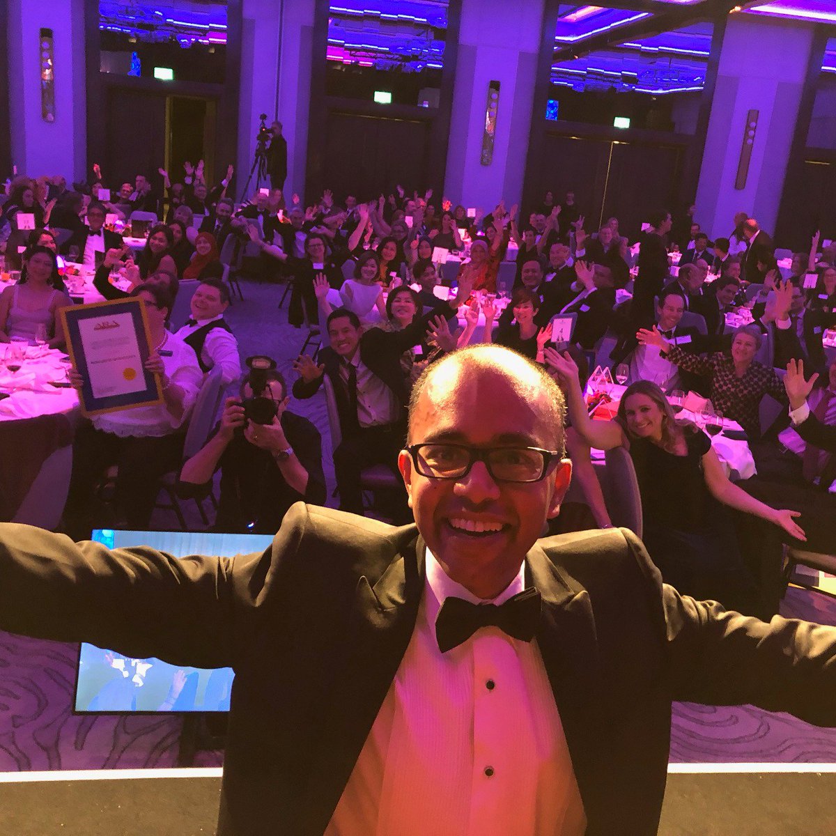 Another fantastic Awards night celebrating the best of the best! Thank you all for a great night and we will see you in 2019! 
#arawards2018 #ara #fourseasonshotel #partytime #annualreports #together #dinner #group #groupshot #awards @fssydney