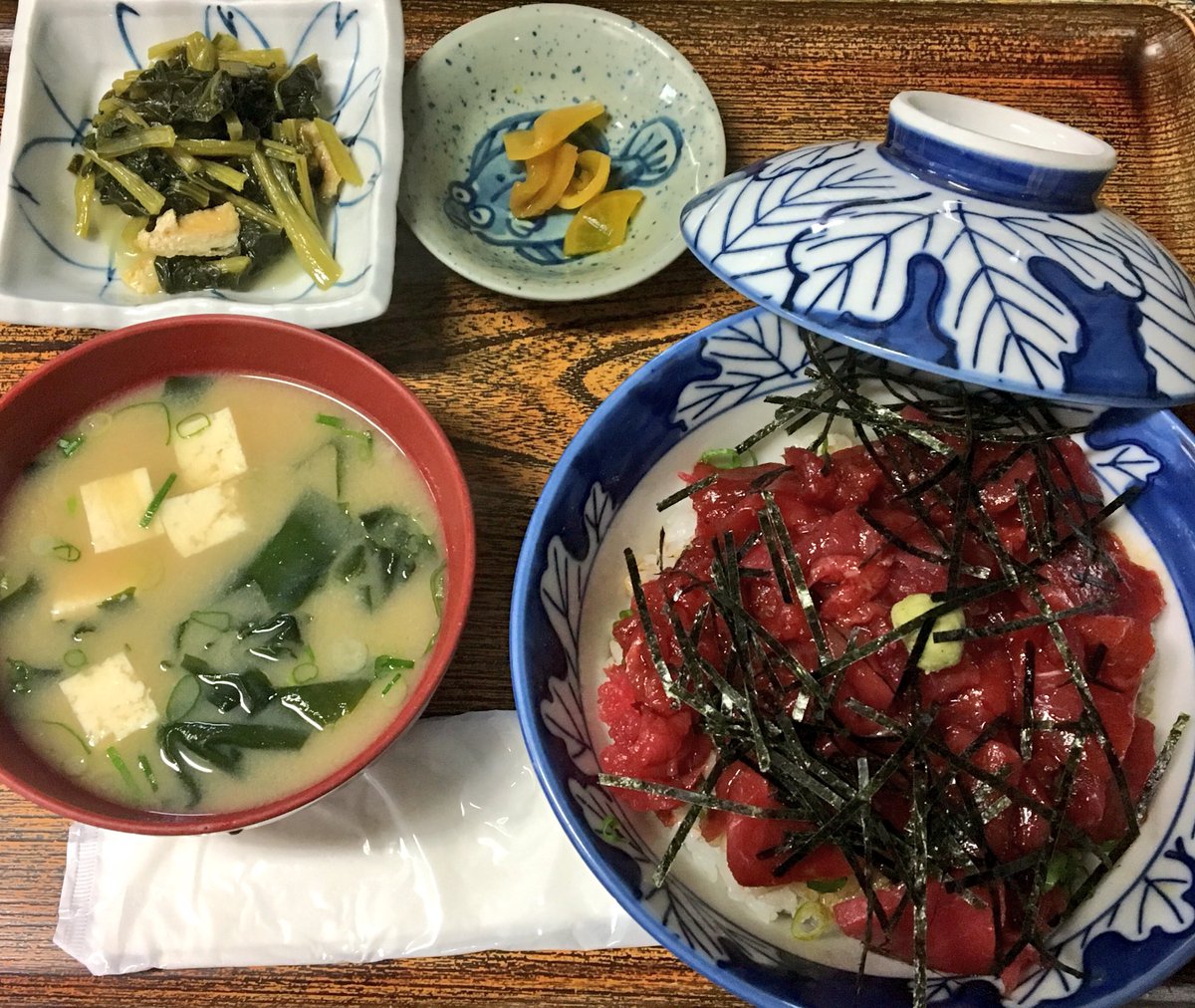 お食事処 オアシス V Twitter 本日の日替わり定食は マグロ丼定食 Or カンパチ照り焼き定食 です 姫路市 日替わり定食