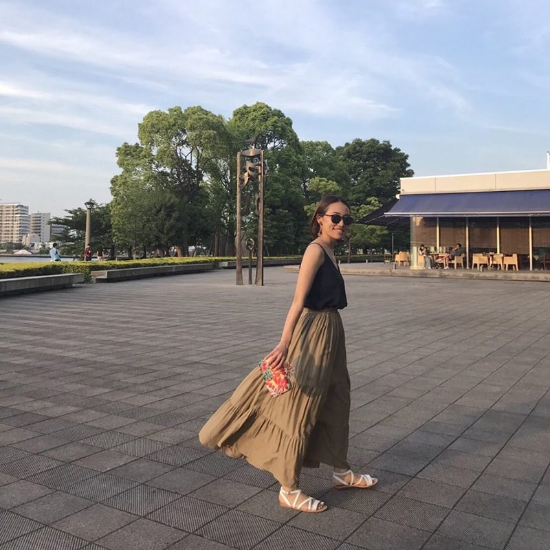 黒ベージュコーデ