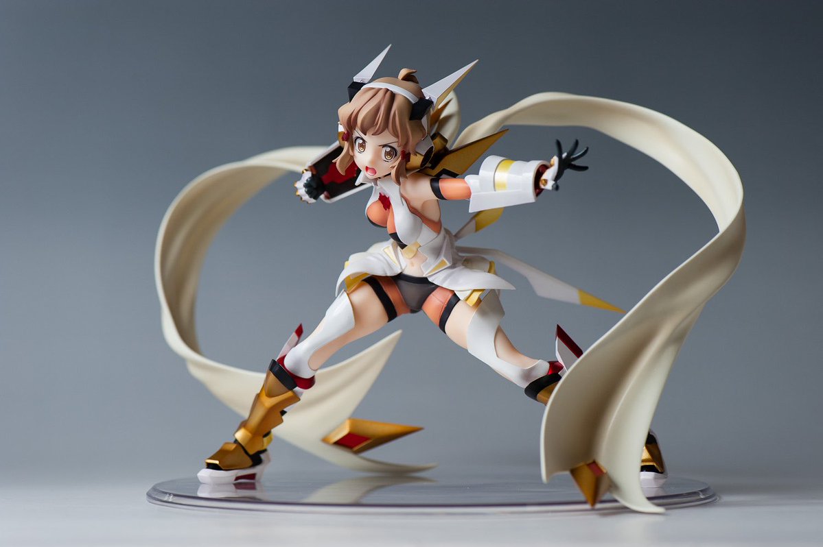 SALE/69%OFF】 戦姫絶唱シンフォギアXD 1 7 立花響 翳り裂く閃光ver