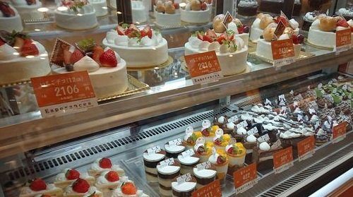 デコレーションケーキが大人気 福岡 竹下の洋菓子店 エスペランス Sweetsvillage スイーツビレッジ