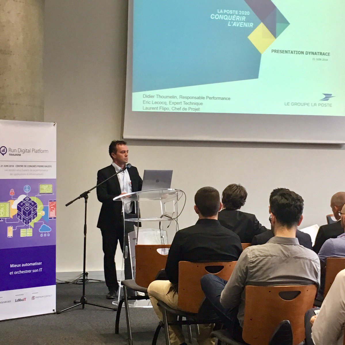 Dynatrace's tweet image. Today our experts are at #RunDigitalPlatform Toulouse. La Banque Postale is sharing their Dynatrace experience. La fin des silos!