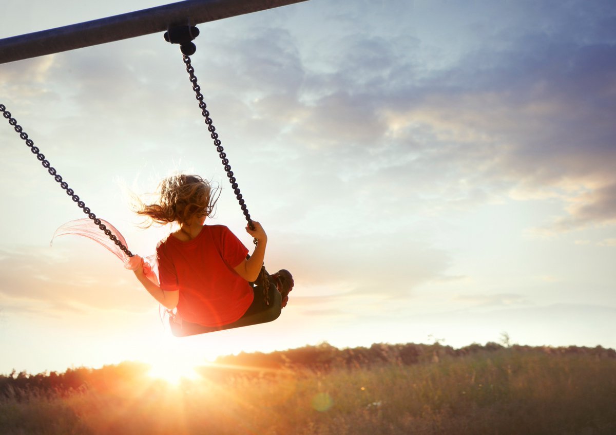 eonenergyuk's tweet photo. It's the longest day of the year, so we're in the mood to celebrate the sun. For #SummerSolstice, we explore some of the incredible ways our lives are being transformed by solar energy. https://t.co/e5rvOiH5eS
#LongestDayOfTheYear #SolarPower #ProjectSunroof #ThursdayThoughts https://t.co/dL3dGW2bZ8
