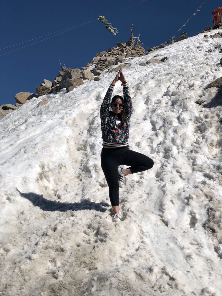 Celebrating International Yoga Day with Hanumanasana (full stretch) and Vrikshasana on the highest motorable road in India, Khardung La Pass, Ladakh #InternationalYogaDay2018 #HumFitToIndiaFit @narendramodi @Ra_THORe @imVkohli