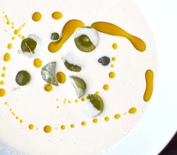 nadasto's tweet photo. De l'ail des amandes...c'est l'ajo blanco, spécialité andalouse. Olé 
#foodandfoot #espana #cdm2018 #esp #instafood #instagood #spain #miam #foodblogger #foodblog #soup https://t.co/bWbTLNxUvt