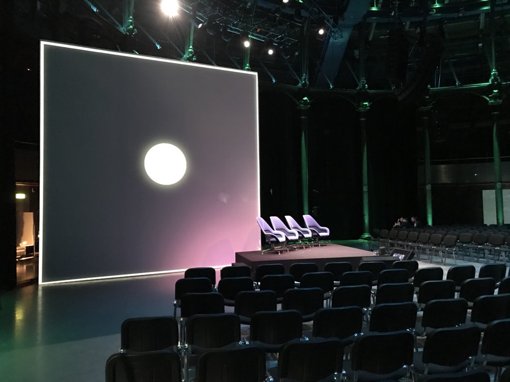 circulareconomy's tweet photo. The stage is set for the #2018Summit. How do we design systems fit for tomorrow? Find out how the technological revolution of today could make the #circulareconomy a reality. Watch online via @thinkDIF_. https://t.co/VrM4CVNeDe https://t.co/zJBzsl71WO
