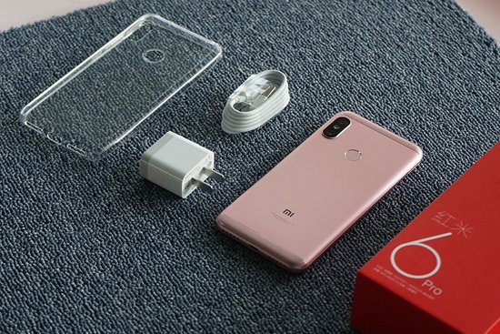 kpkumar4u's tweet photo. Xiaomi Redmi 6 pro Press renders and Unboxing images officially out ahead of June 25th launch. 

Technical specs, price, images are here:

👉https://t.co/DOKE4VnBuO👈

#Redmi6Pro #Xiaomi #smartphones #Redmi #Unboxing #Android #technology #NEWSROOM #MIUI10 #miui https://t.co/jBz3lJJQrG