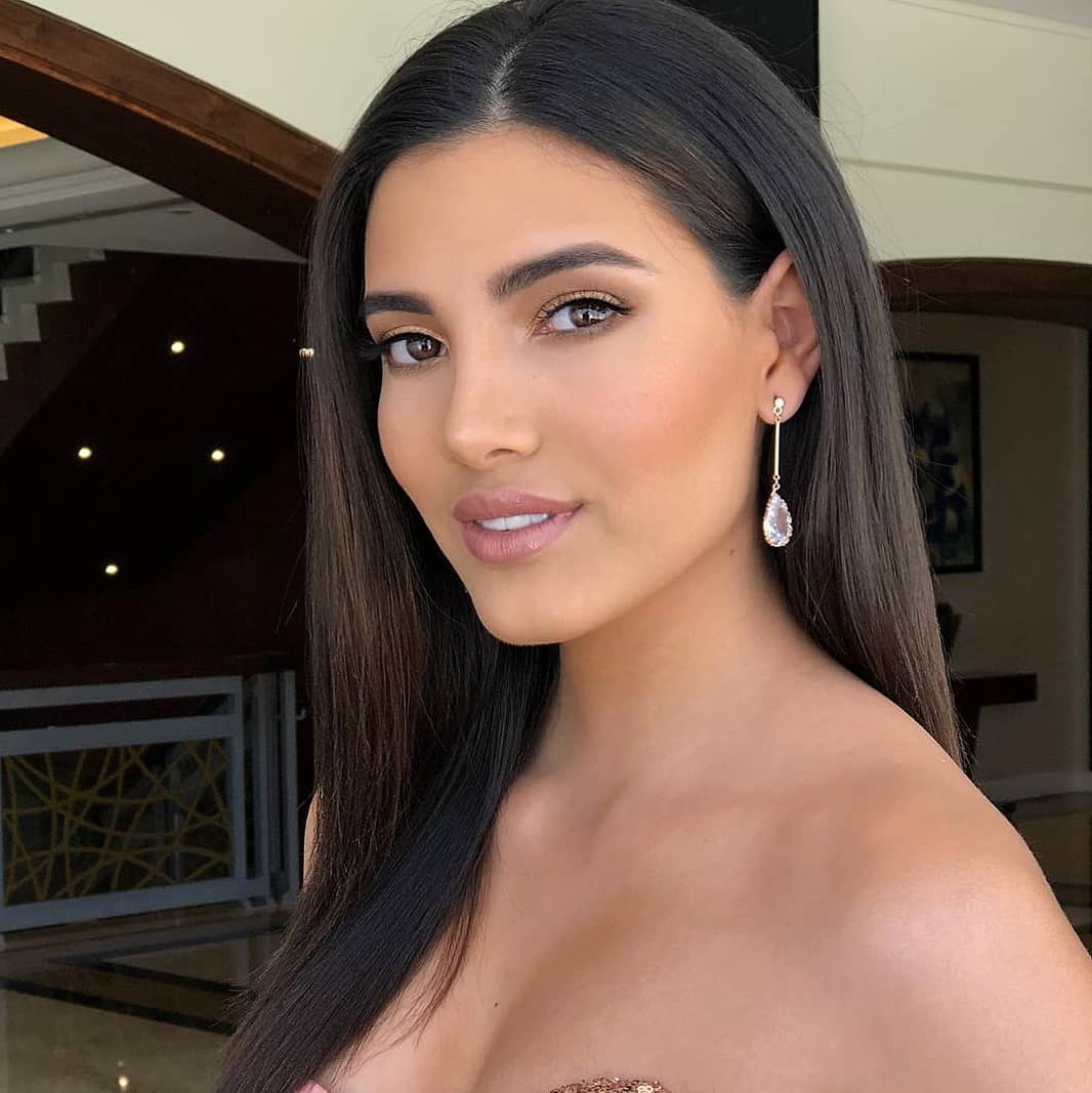 MissWorldTime's tweet photo. Miss World 2016, Stephanie Del Valle at the fbb Colors Femina Miss India 2018 sub contest ceremony in Mumbai, India.
#MissWorld #MissWorldTime #MissWorld2016 #MW2016 #StephanieDelValle #Mumbai #India #MissIndia https://t.co/vp52yCTs51