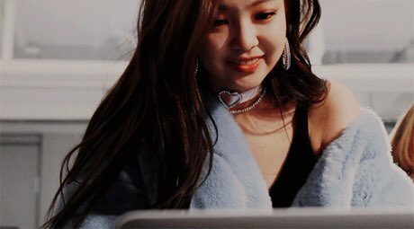 Alojbsc's tweet photo. Jennie is so precious, 
Follow @ReallyJennieKim for some jennie pics https://t.co/o59Ten2ONs