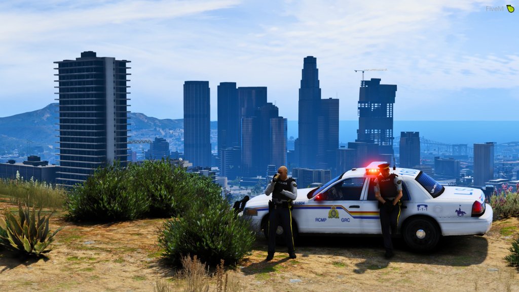 twenteenth's tweet photo. Having a coffee with @LTDan_Official in the nice LS weather. 
Photo creds: @LTDan_Official 
@MountiesGroup https://t.co/nXgRInjhNj