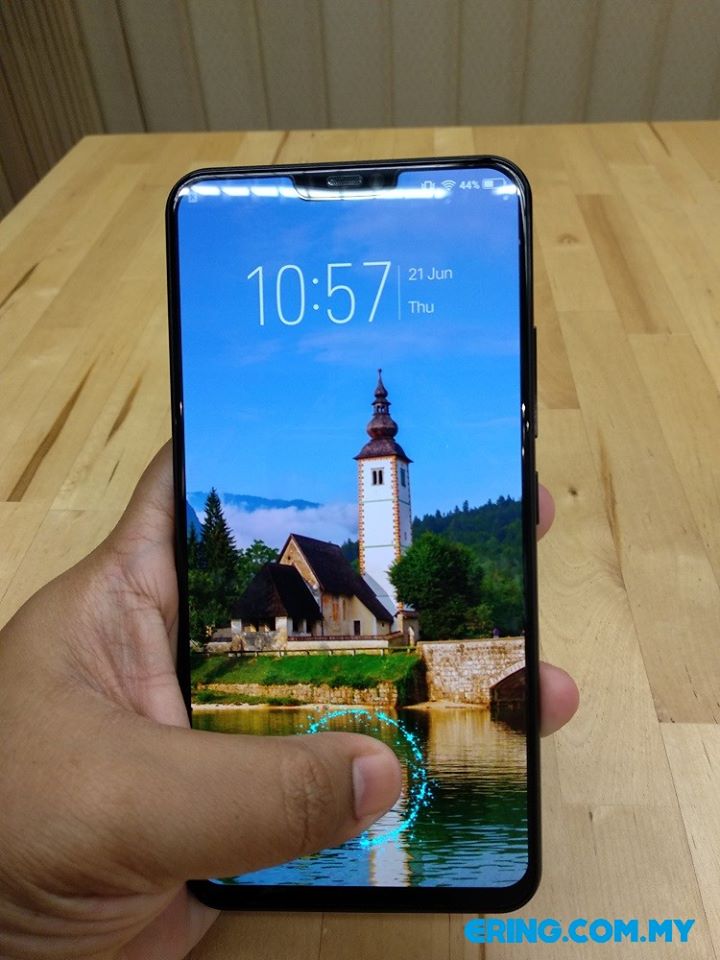 eRingmalay's tweet photo. [TEASER]
Sokongan cap jari dalam paparan (In-Display Fingerprint Scanning) pada vivo X21! Nak tahu apa yang menarik? Kekal bersama!

@eRing_Malay @vivoMalaysia #Teaser #vivoX21 #vivoMalaysia #InDisplayFingerprintScanning #AIShots #PerfectShot https://t.co/R2R4nzsVph
