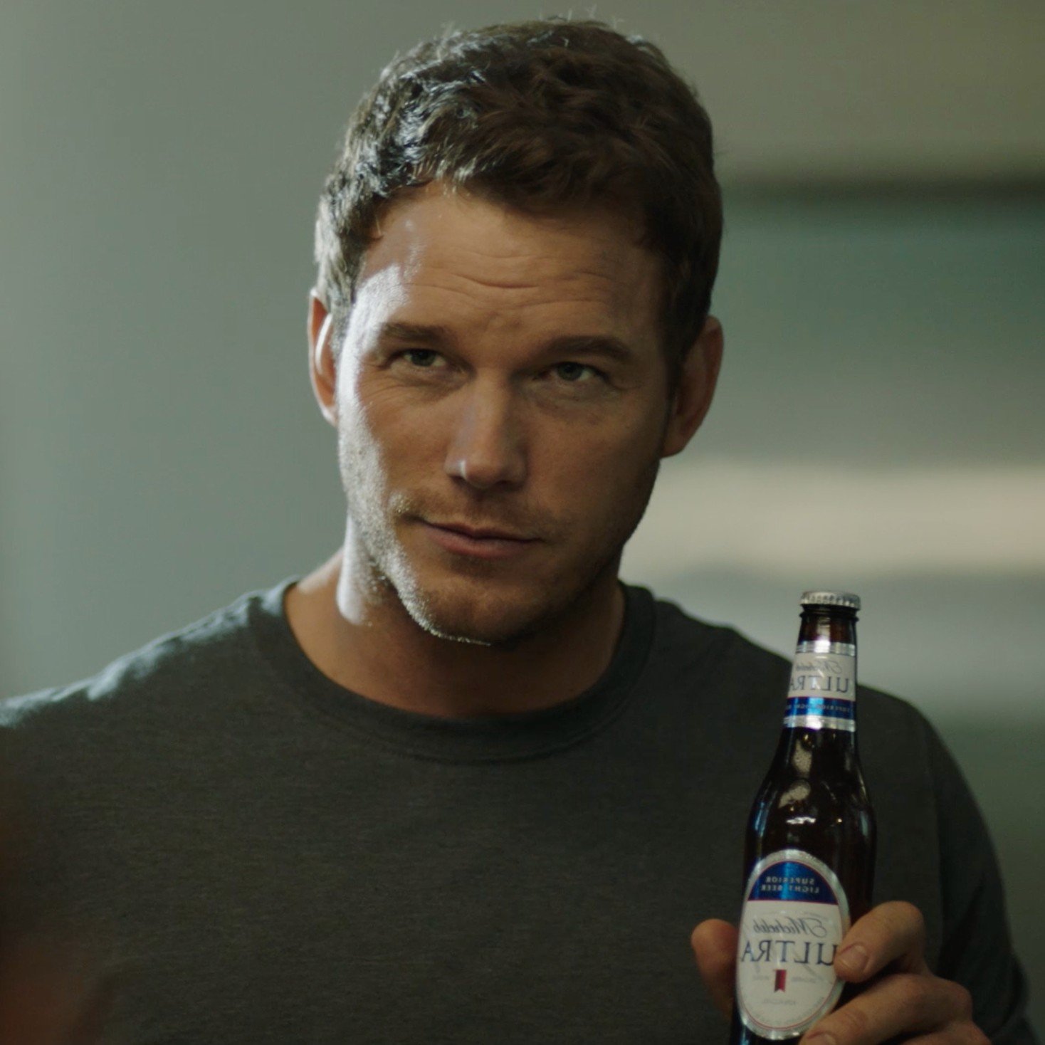 Wishing a very Happy 39th Birthday to actor Chris Pratt whose beer commercials are quite funny! 