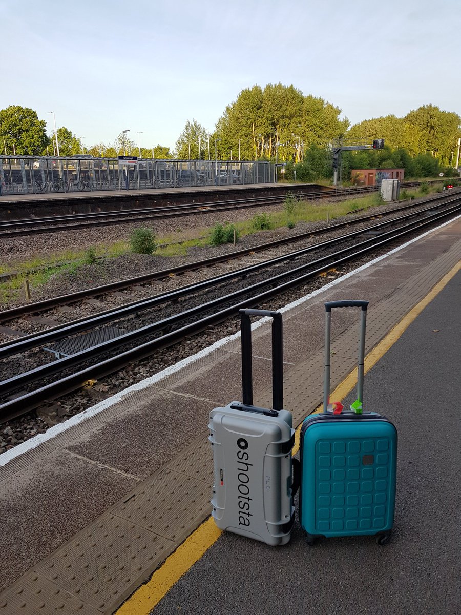 LisaMcLoughlin7's tweet photo. First day out shooting with @ShootstaVideos kit! Excited (and slightly apprehensive 😂) about what I manage to pull together. Wish me luck! #videoproduction https://t.co/CPjS33Rsg6