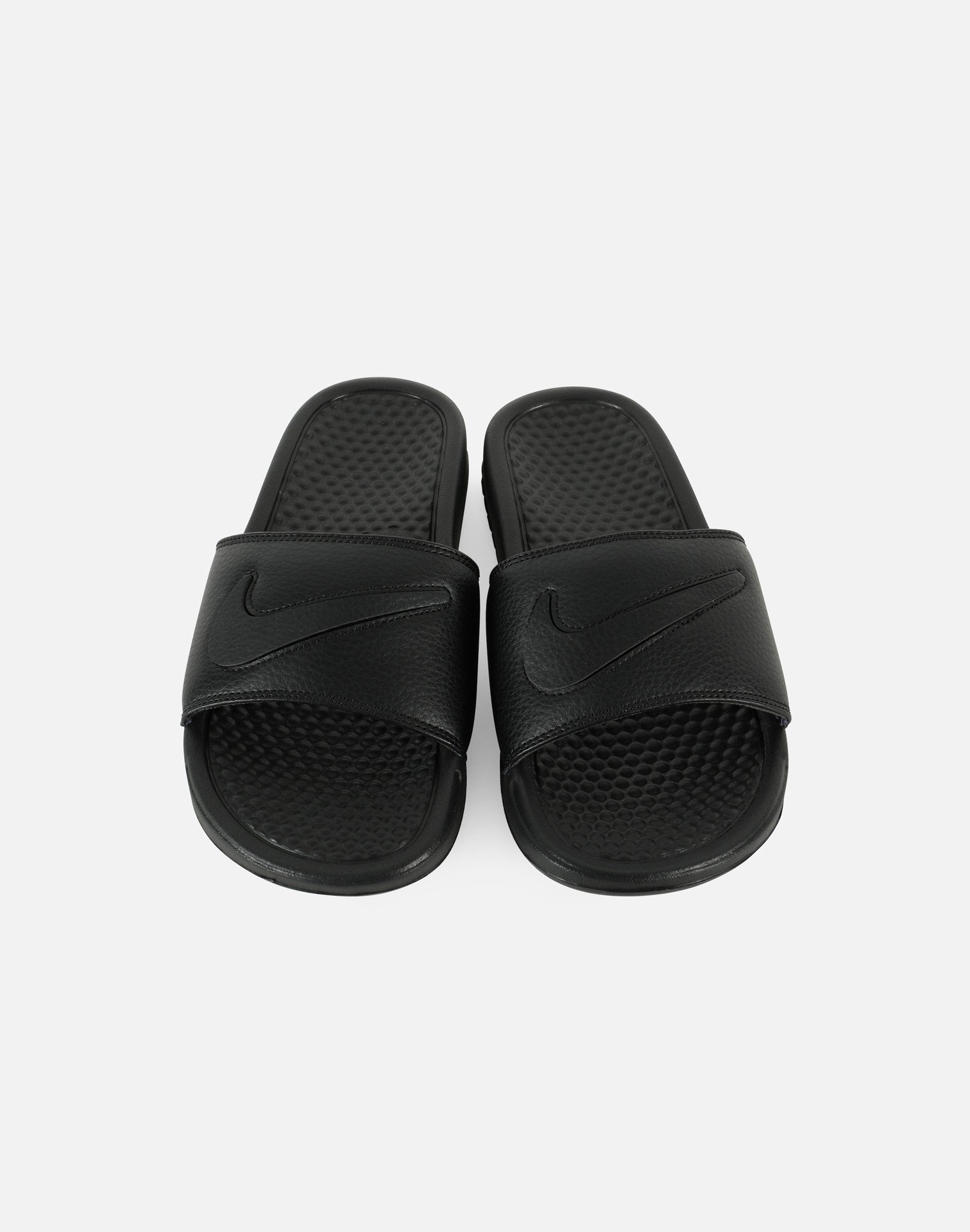 Positivo haz La playa DTLR on Twitter: "Swap colors all summer with the Nike Benassi Slides with interchangeable  Swoosh's! (Swoosh Pack) for only $39.96! Grab your pair here:  https://t.co/rlahamqL6W https://t.co/aseU7hLmYq" / Twitter