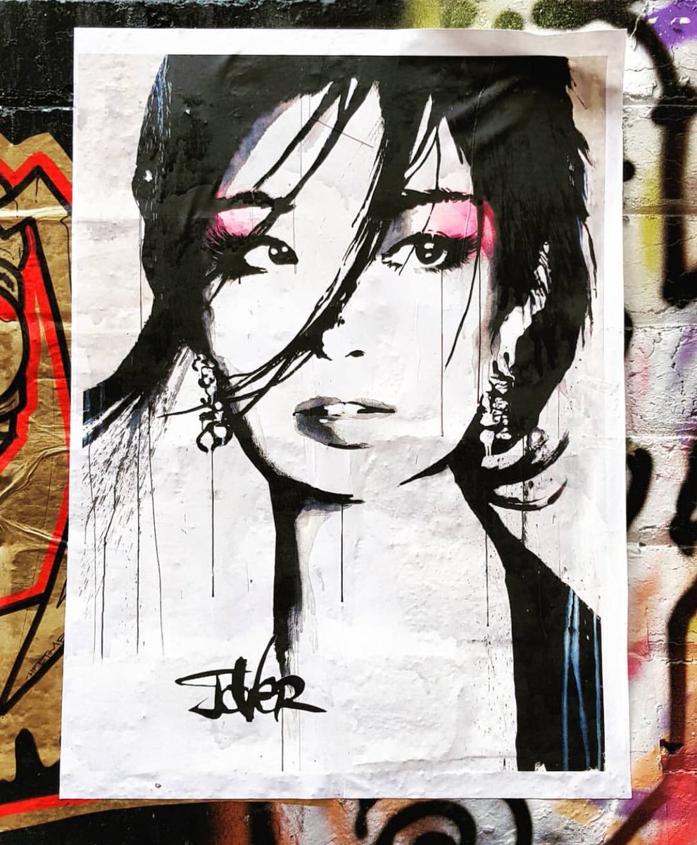LouiJover's tweet image. Thanks Mick ....I am sure you are a beautiful man 😘person.......... .......“”If I was a beautiful woman, I’d want to be a @louijover #wheatpaste “” found on Insta ...shared by @micblack_iam.....found on the streets of Melbourne