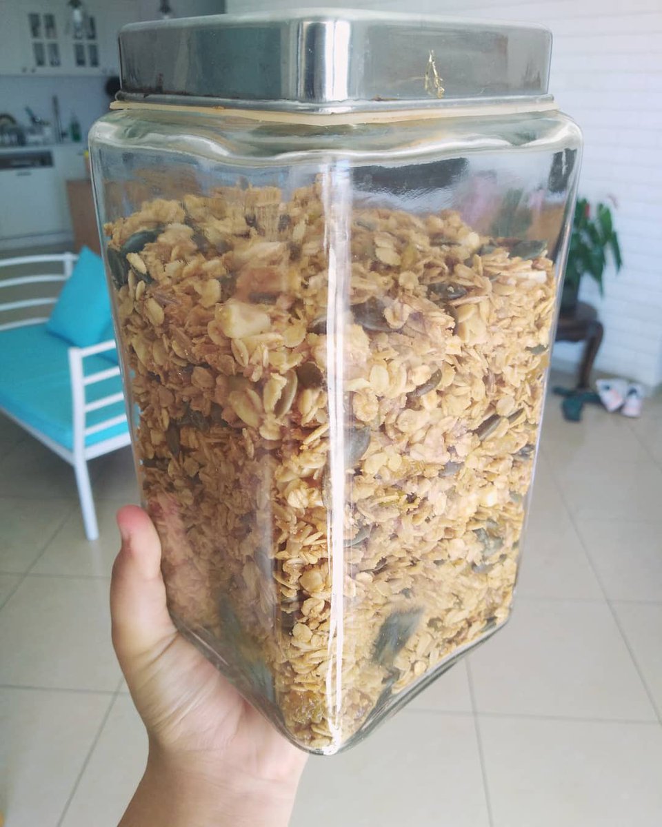LawlorHayley's tweet photo. Hello i jist posted my homemade vegan granola on instagram go check it out! 😍🤤🌍 https://t.co/L3okwleVsH