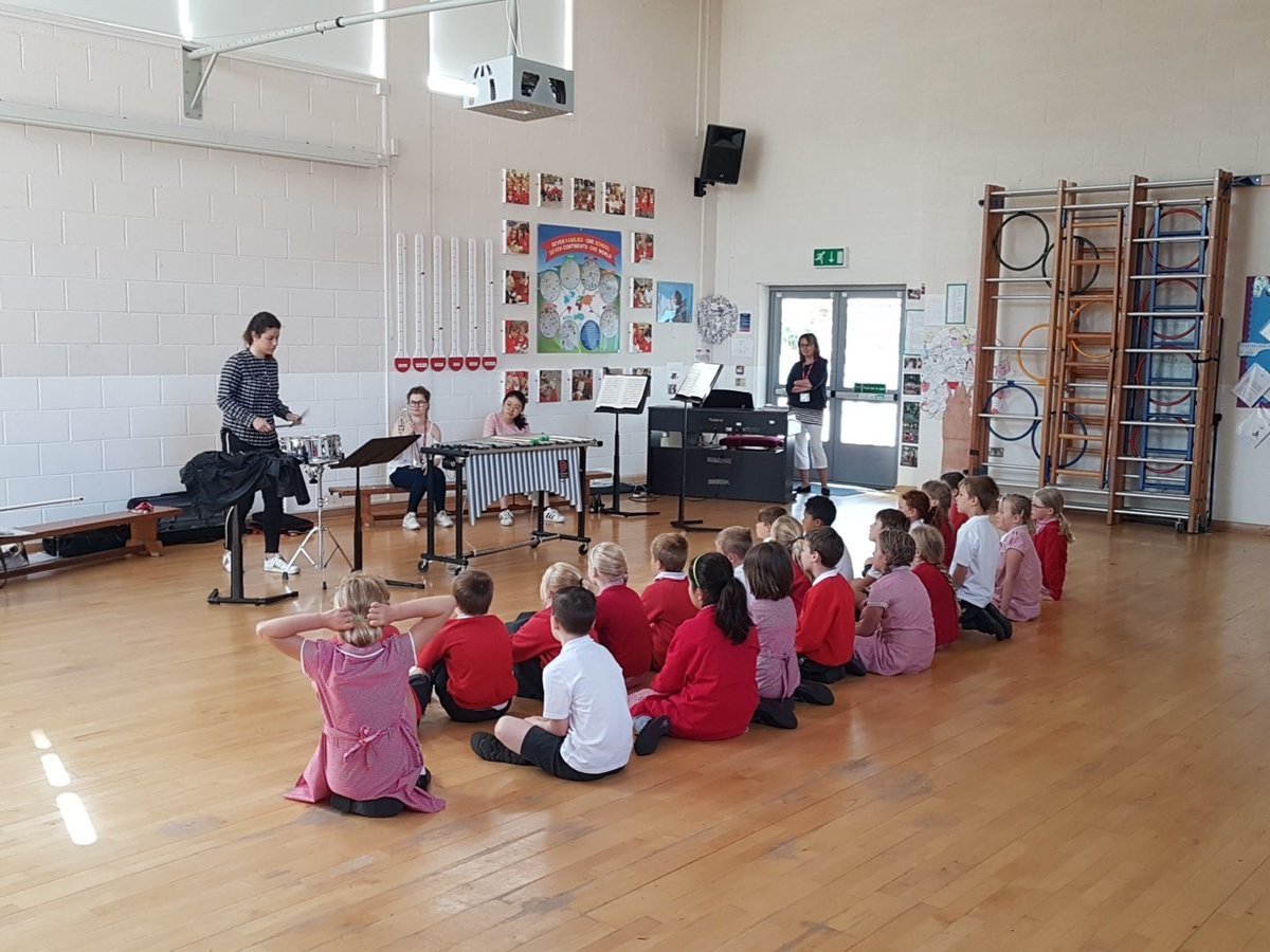 A nice surprise for Year 3. A reprieve from their hard work, in the form of a musical workshop #buddingmusicians #xfactorherewecome
