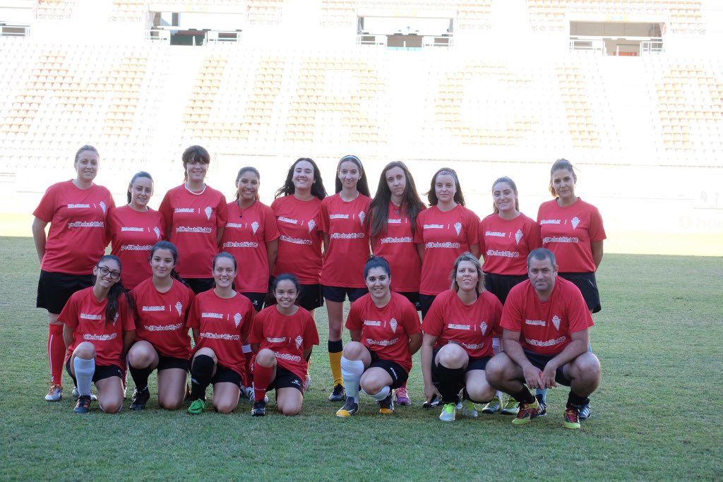 IremaMO1's tweet photo. ¡Hoy hace dos años del partido de chicas de #YodebuteEnNc ! Ojalá vuelva a repetirse💪🏼❤️ https://t.co/DajMJgfjlF