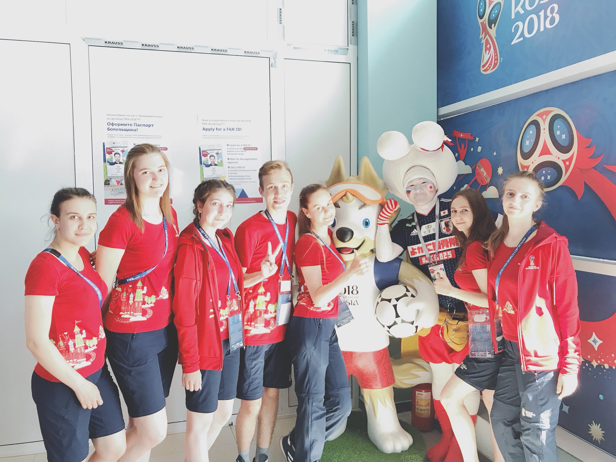 Twitter 上的 じゃんけんマン ロシアw杯サランスクのボランティアスタッフ 優しいし英語もできる 楽しみながらやってる 笑顔が素敵 これボランティアするにあたって一番大切なこと こういうところ世界共通 それに若い ロシアワールドカップ支えてくれて