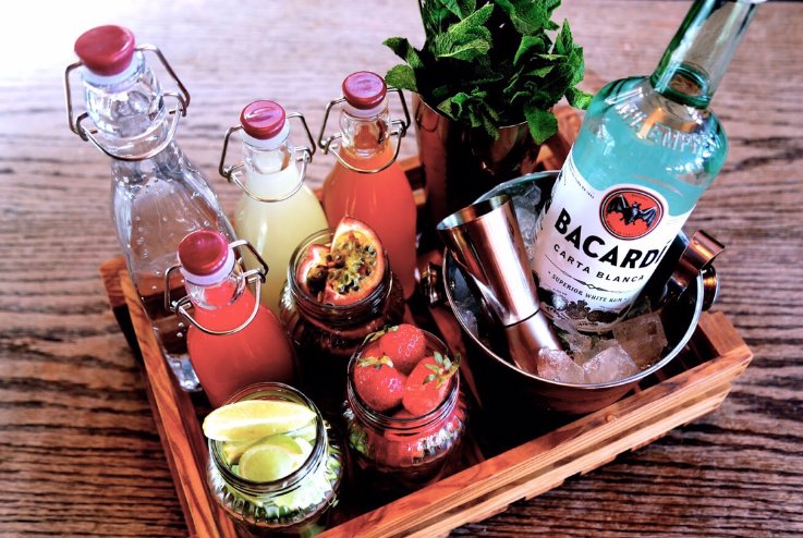 Einstein_Bier's tweet image. 🍹🎉 #COMPETITION TIME 🎉🍹

We’re giving away a #Trinken booth package for ONE lucky #winner &amp;amp; 3 friends! 

How do I enter? 
🍹FOLLOW us
🍹RETWEET this post
🍹COMMENT WHICH cocktail you’d choose #Mojito #TomCollins or #Caipiroska

Winner to be announced after 5pm on 27.06