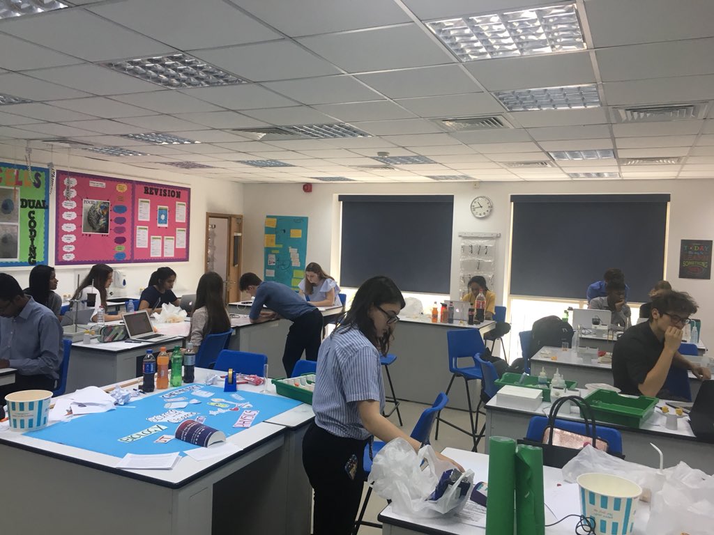 lindsaywilgrove's tweet photo. Yr12s working hard on their group 4 project “science of the cinema” @JESSScienceDept @JESSDubai @JESSSixthForm  @iborganization #JESSProblemSolving #JESSResearch #JESSRealWorld #weareib #JESSCollaboration https://t.co/YWGbb6z4wz