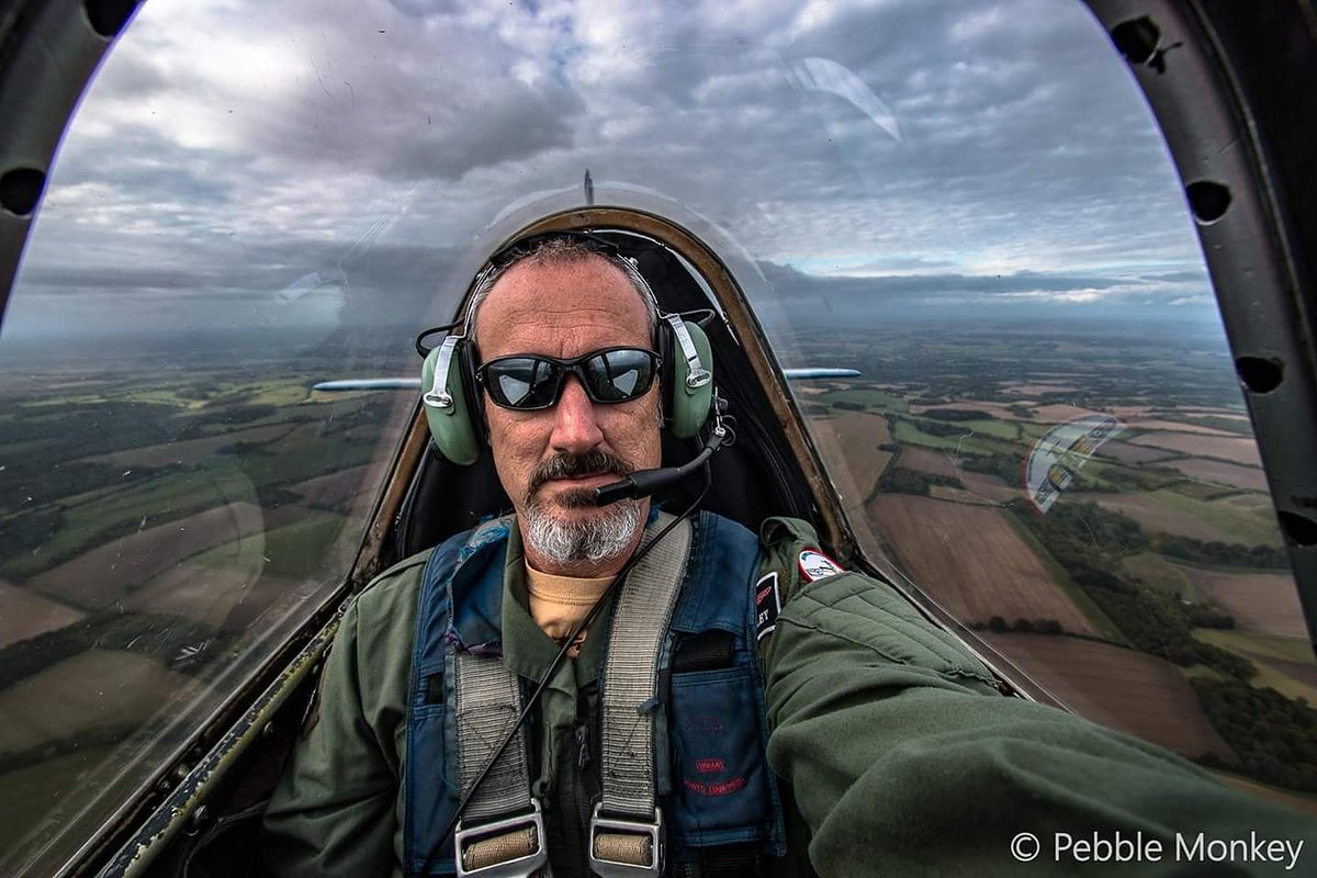 We just seen @JohnNicholRAF @MikeLingPilot tweet for #NationalSelfieDay here is my attempt sat in back of above West Oxfordshire in #YAK52 #Yakolev52 #Yak