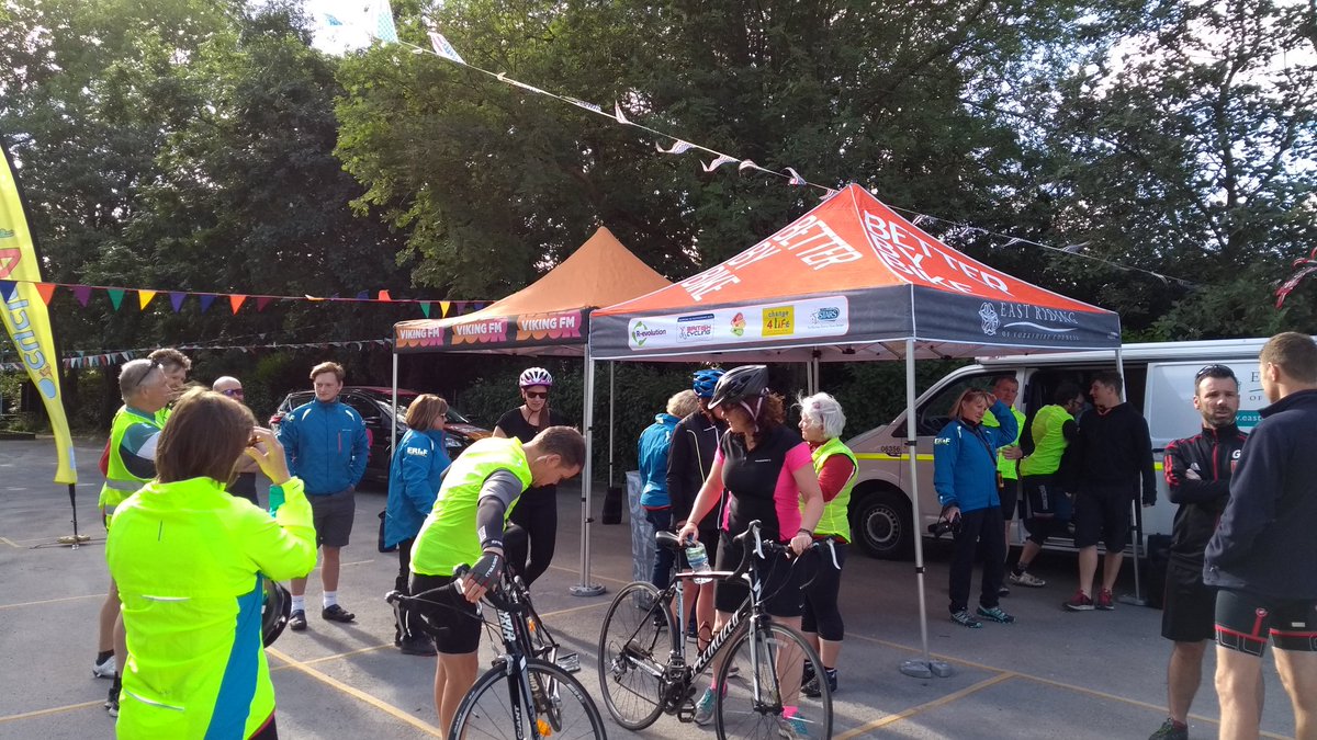 HitsEYorksNews's tweet photo. Registration is underway @BMinsterPrimary for the teachers cycling 115km around the East Riding for #cycle4lifePH challenge today on national #cleanairday - good luck to all the riders, including Darren from @VikingFMHomeRun with @east_riding Public Health https://t.co/io9buZQ1I0