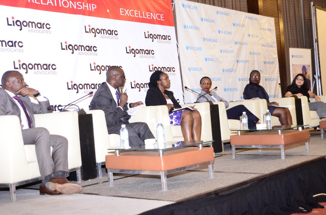 Jude_Mugabi's tweet photo. #2018BudgetAnalysis panel: Ambrose Kibuuka,Busingye Kelemensio (@URAuganda Manager Compliance Domestic Taxes),Steven Mugisha (@LigomarcAdvtes), Ruth Sebatindira (@LigomarcAdvtes founding partner),Annette Kiconco (Head SME Banking @BarclaysUganda) &Samantha Singh (@BarclaysAfrica) https://t.co/Vv6Tbve12d