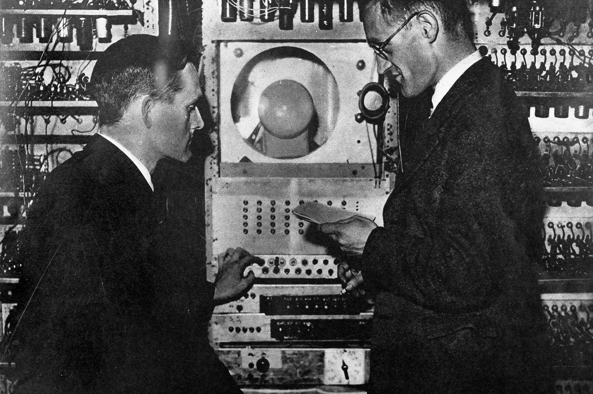 mcrhistfest's tweet photo. #OnThisDay in 1948 at The University of Manchester 'Baby' the world's 1st stored program computer, began to run it's first program at 11am https://t.co/Y3pAPv2gIf